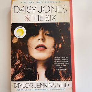 Daisy Jones & The Six by Taylor Jenkins Reed